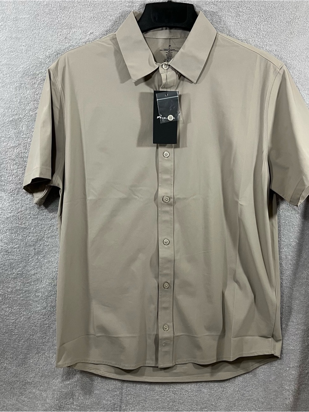 Fabletics Mens the DON Short sleeve button up Shirt medium Tan
